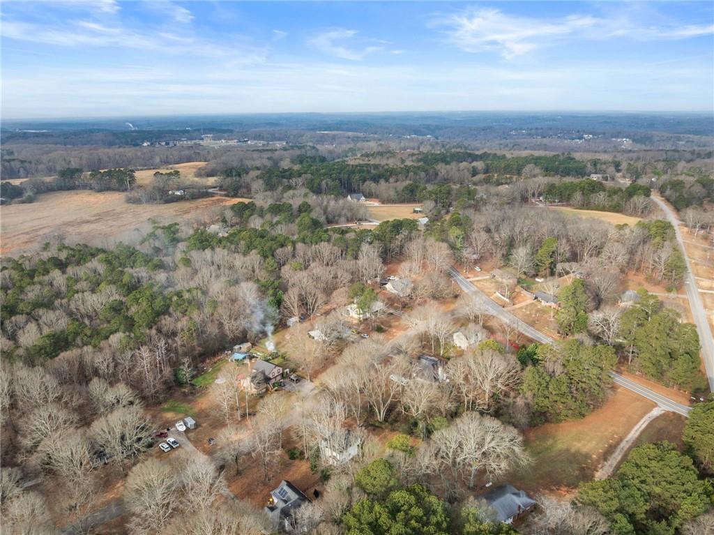 604 Fox Run Winder, GA 30680 - Photo 38 of 38 an aerial view of residential houses with outdoor space and trees