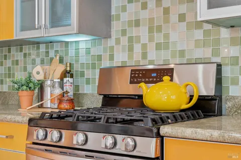 $1,050,000 | 1759 Emerald Drive, Calistoga, CA 94515