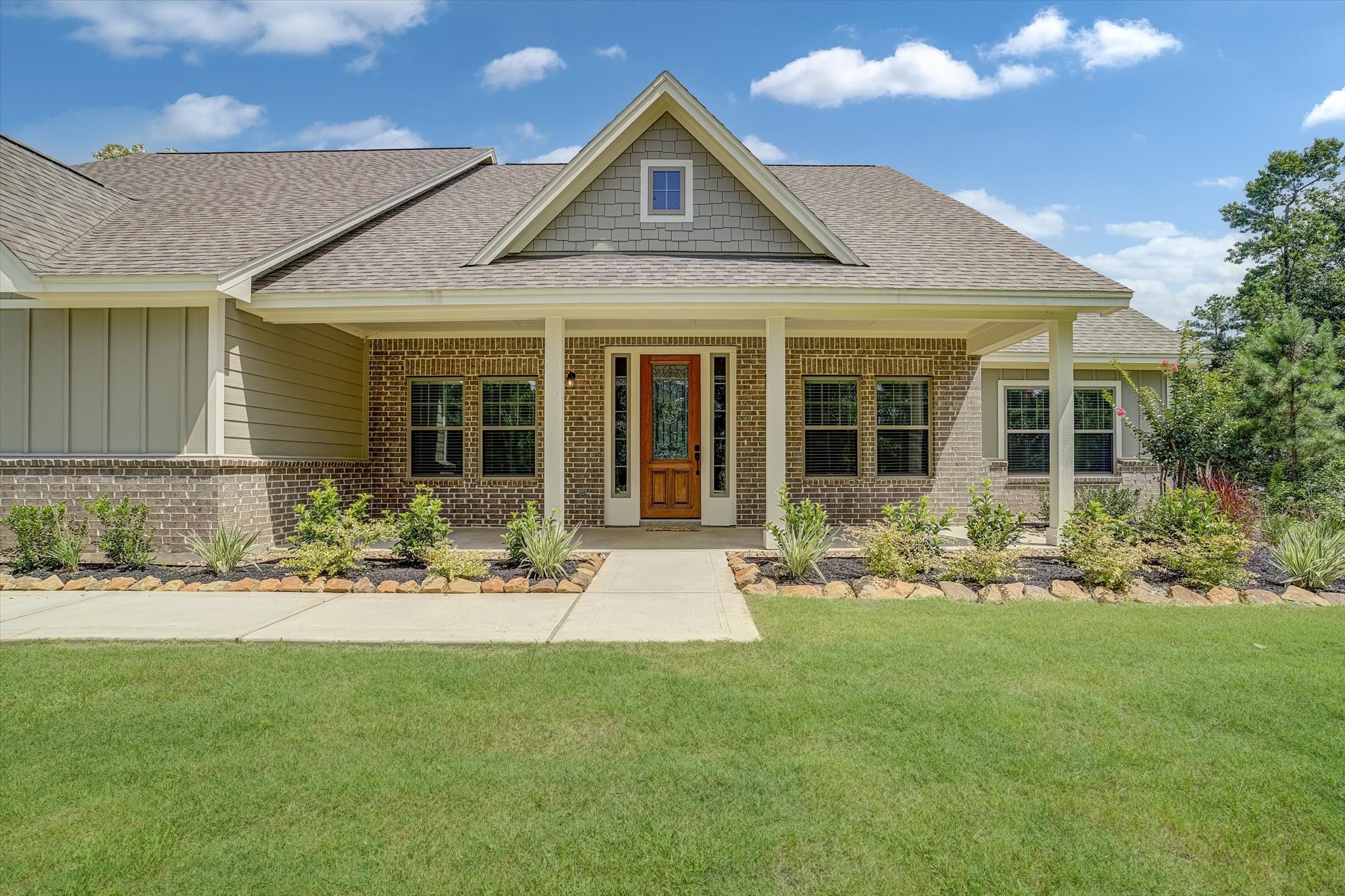 347 Iron Horse Road Willis, TX 77378 - Photo 4 of 49 Front door elevation