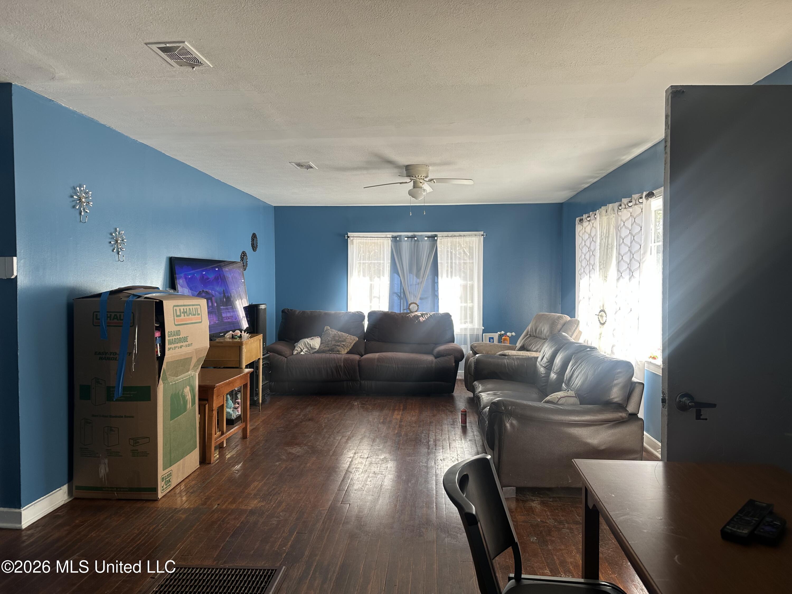 156 Wacker Drive Jackson, MS 39206 - Photo 2 of 37 IMG_7819