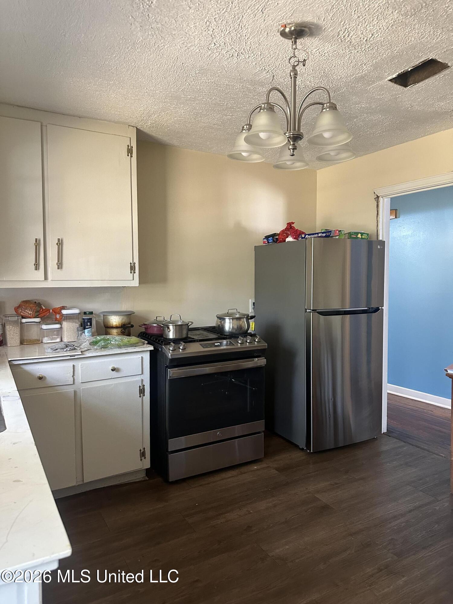 156 Wacker Drive Jackson, MS 39206 - Photo 8 of 37 IMG_7836