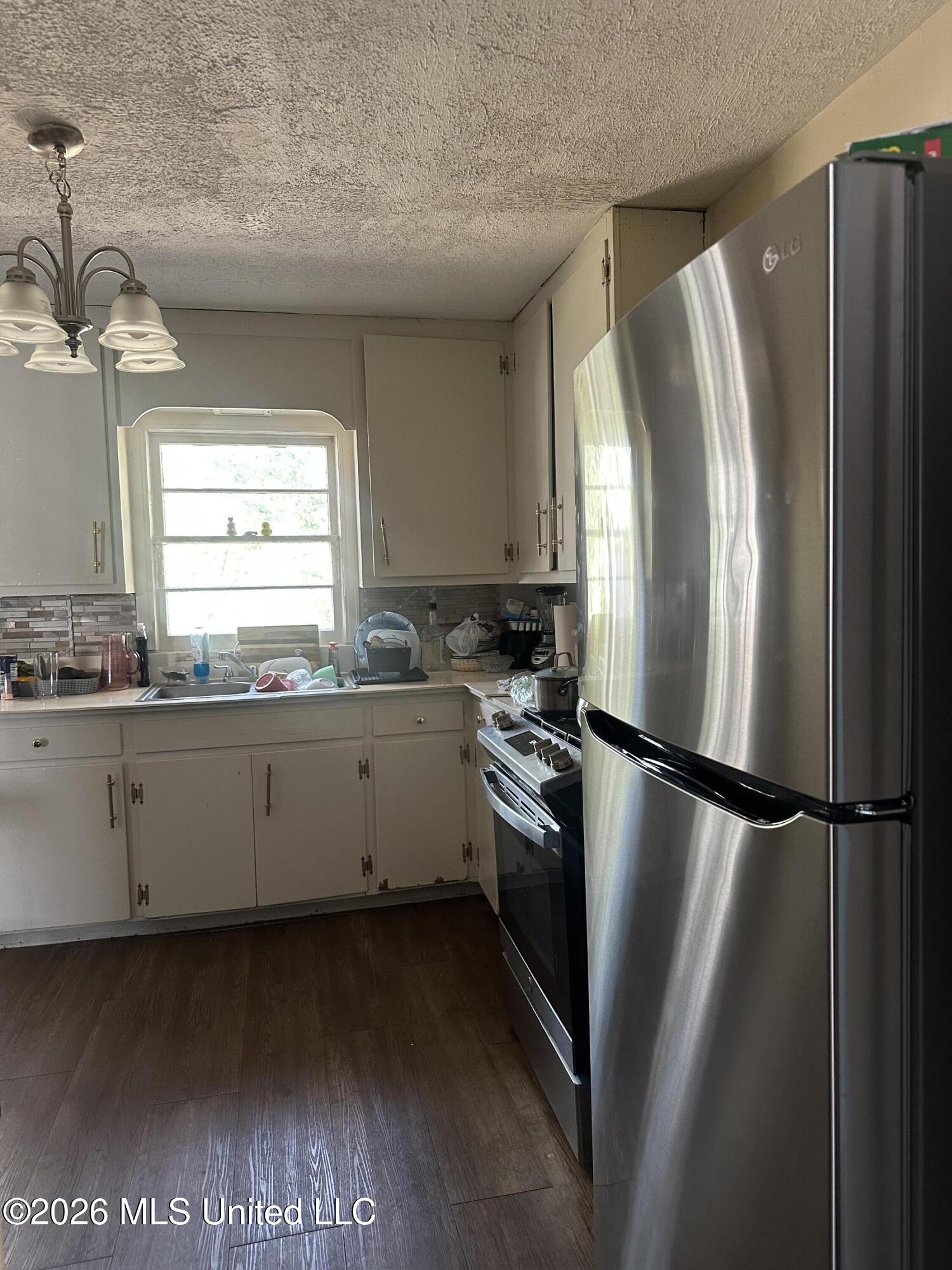 156 Wacker Drive Jackson, MS 39206 - Photo 9 of 37 IMG_7835