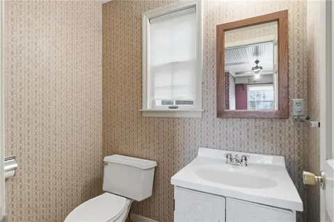 $275,000 | 500 East 66th Terrace, Kansas City, MO 64131