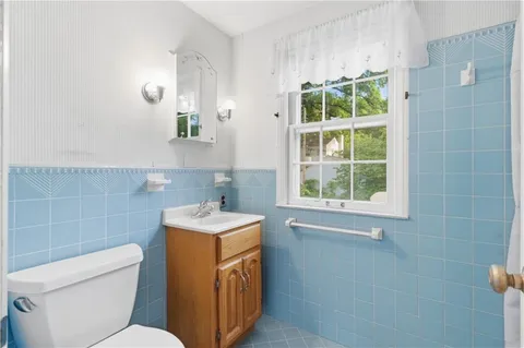 $275,000 | 500 East 66th Terrace, Kansas City, MO 64131