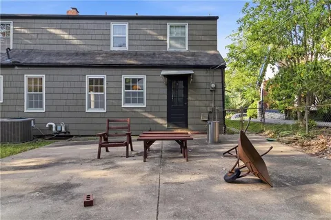 $275,000 | 500 East 66th Terrace, Kansas City, MO 64131