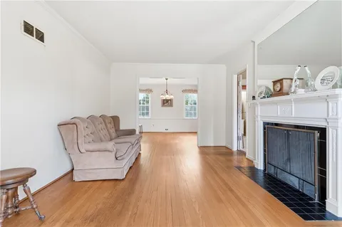 $275,000 | 500 East 66th Terrace, Kansas City, MO 64131