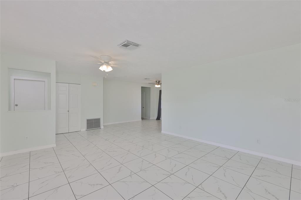 460 Flamingo Drive Apollo Beach, FL 33572 - Photo 9 of 37