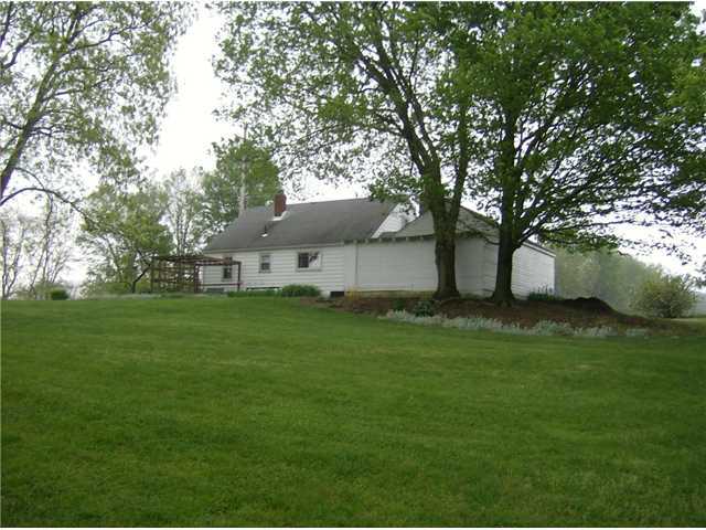 1989 Lake Road Northeast Lancaster, OH 43130 - Photo 12 of 17 Gallery Image 12