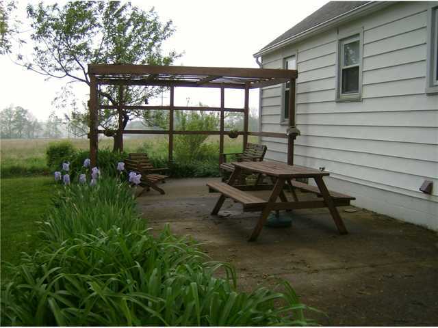 1989 Lake Road Northeast Lancaster, OH 43130 - Photo 16 of 17 Gallery Image 16