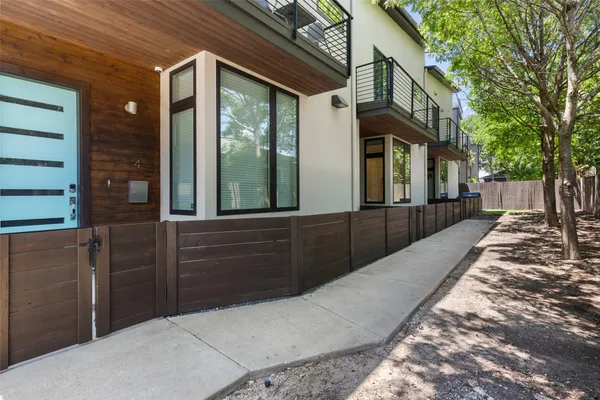 $875,000 | 2118 Brackenridge Street, Unit 5, Austin, TX 78704