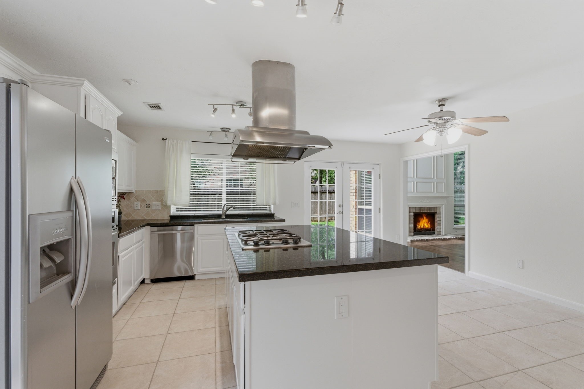 59 Fire Flicker Place Spring, TX 77381 - Photo 6 of 37