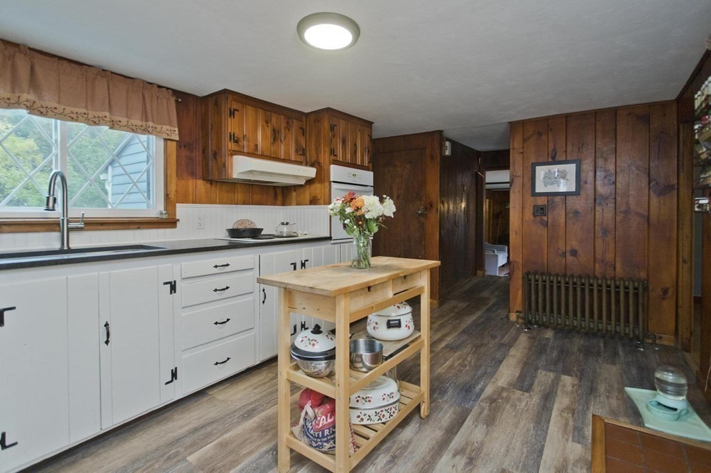 295 Southampton Road Holyoke, MA 01040 - Photo 12 of 30 Gallery Image 12
