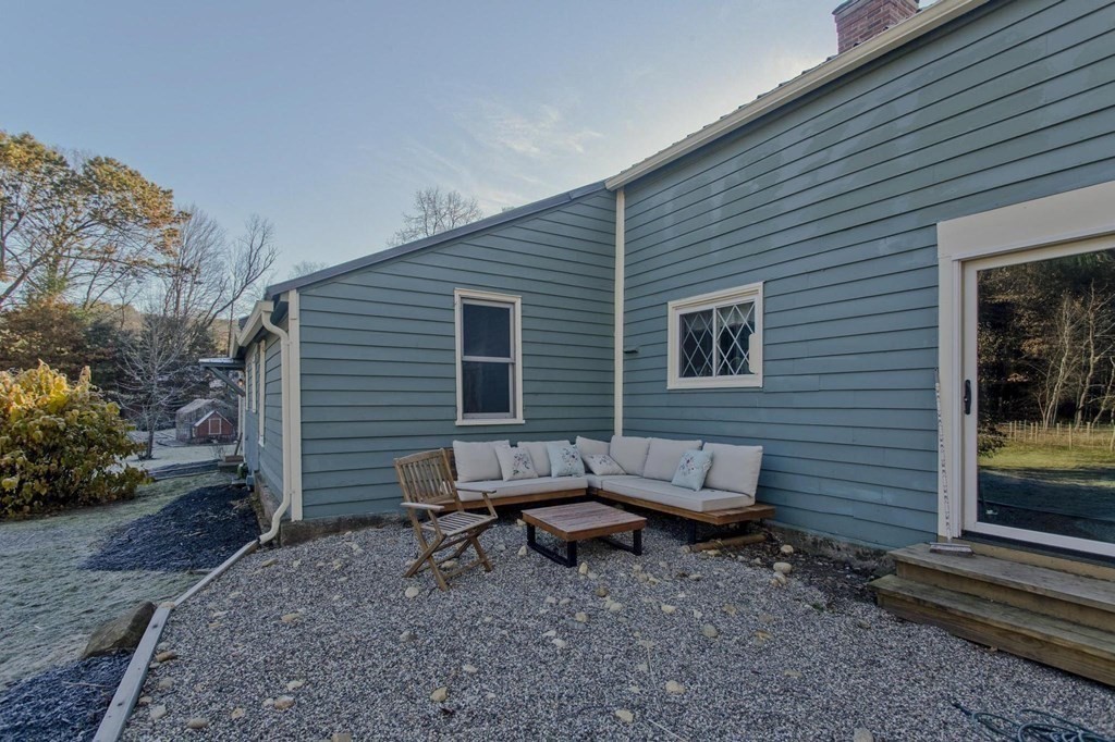 295 Southampton Road Holyoke, MA 01040 - Photo 16 of 30 Gallery Image 16