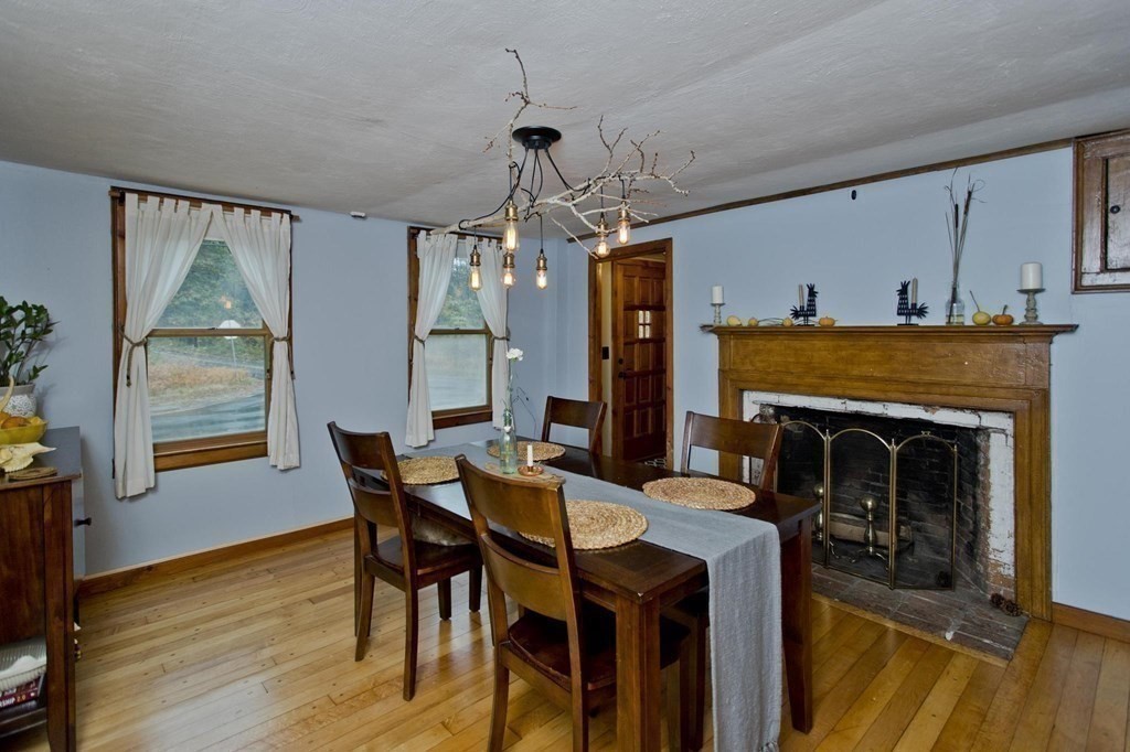 295 Southampton Road Holyoke, MA 01040 - Photo 21 of 30 Gallery Image 21
