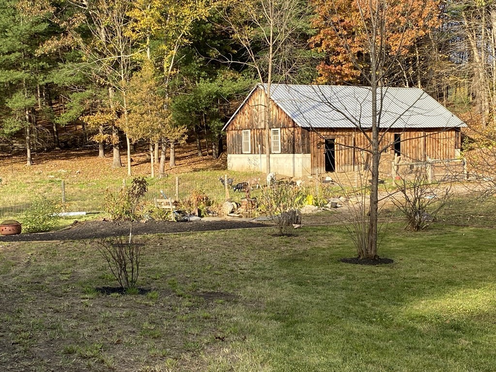 295 Southampton Road Holyoke, MA 01040 - Photo 28 of 30 Gallery Image 28