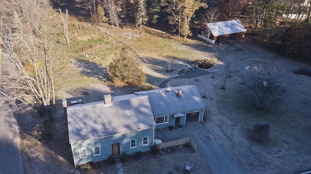 295 Southampton Road Holyoke, MA 01040 - Photo 30 of 30 Gallery Image 30