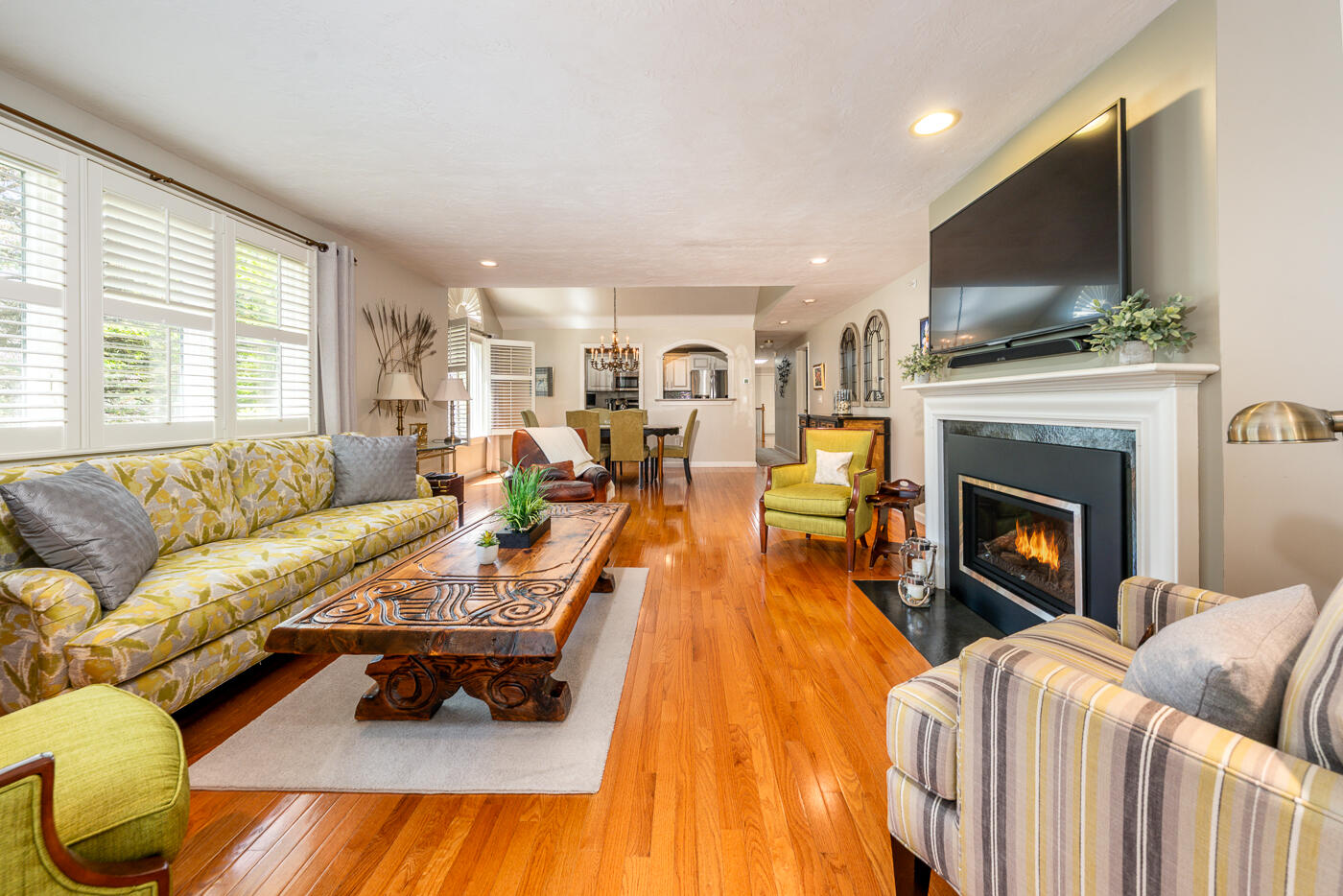 19 Longwood Road Mashpee, MA 02649 - Photo 12 of 47 Living