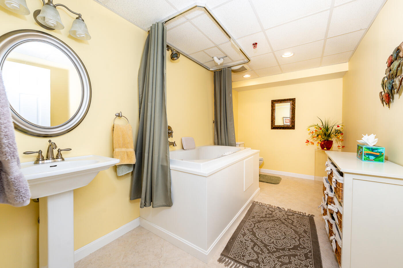 19 Longwood Road Mashpee, MA 02649 - Photo 20 of 47 lower bath