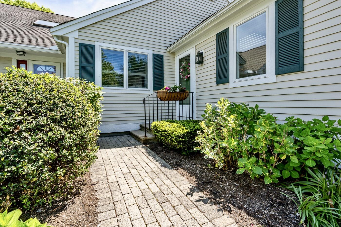 19 Longwood Road Mashpee, MA 02649 - Photo 23 of 47 Front