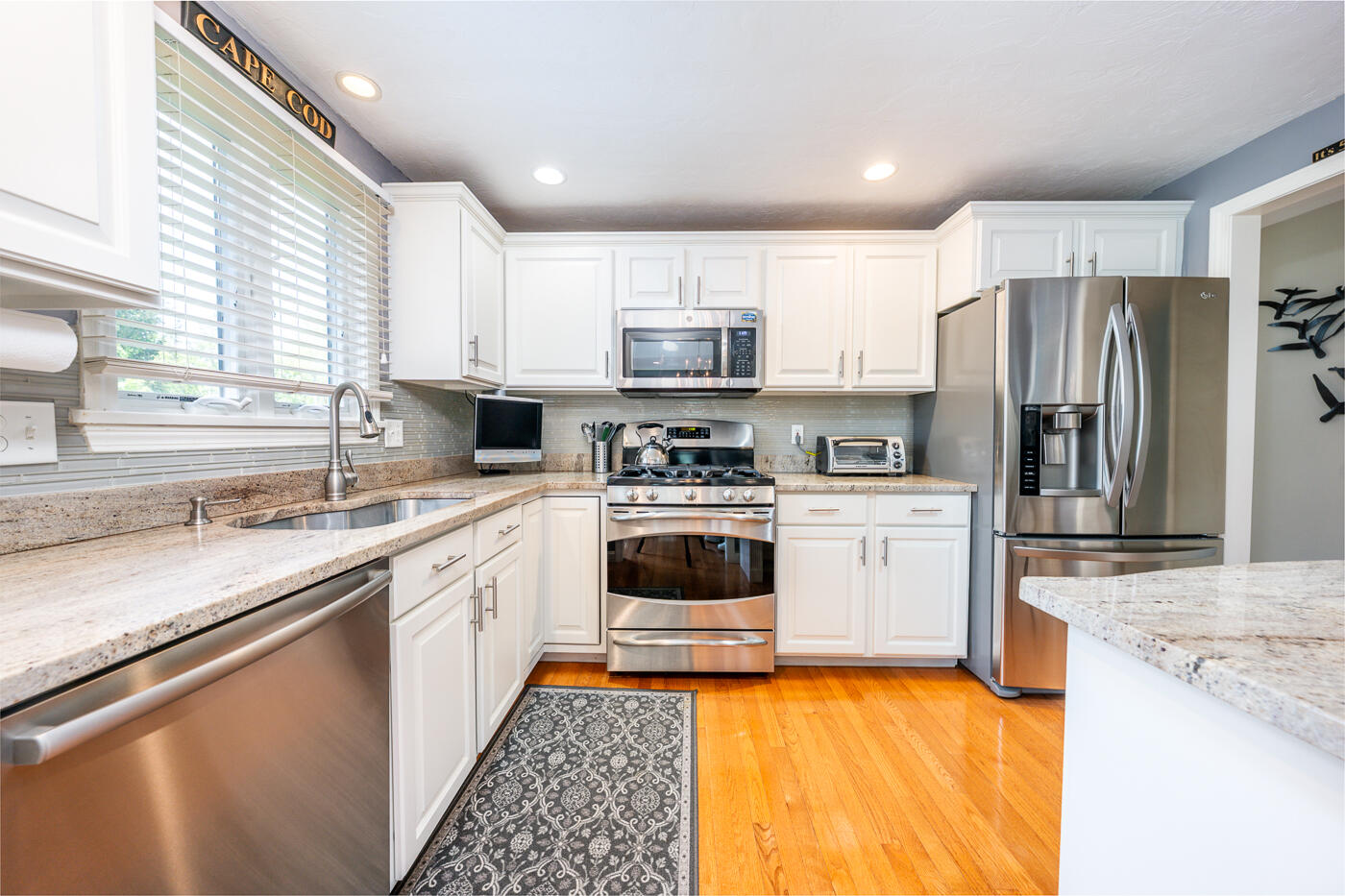 19 Longwood Road Mashpee, MA 02649 - Photo 4 of 47 Kitchen