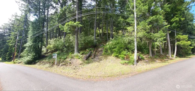 a view of a wooden fence