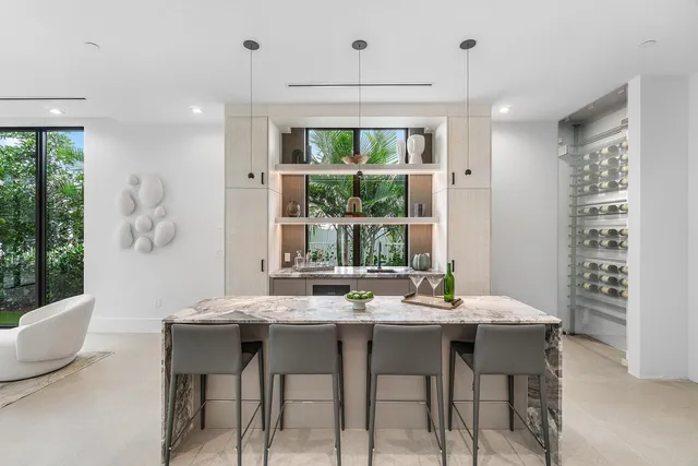 $5,850,000 | 810 Palm Trail, Delray Beach, FL 33483