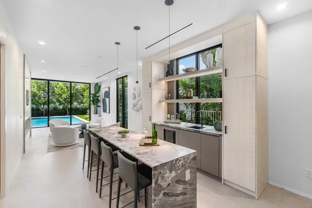 $5,850,000 | 810 Palm Trail, Delray Beach, FL 33483