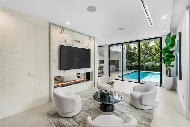 $5,850,000 | 810 Palm Trail, Delray Beach, FL 33483