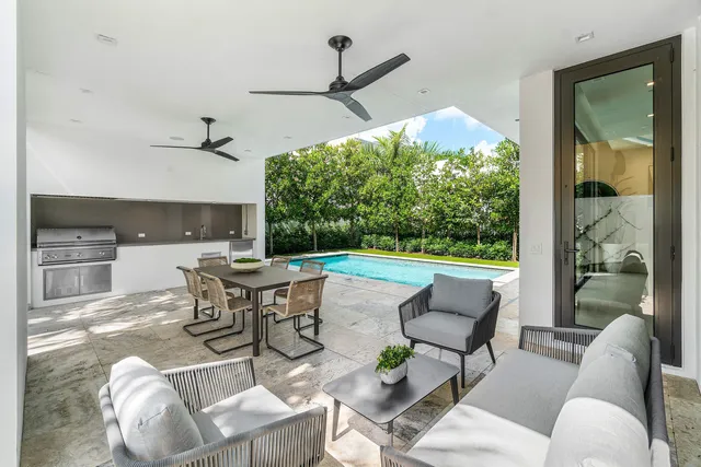$5,850,000 | 810 Palm Trail, Delray Beach, FL 33483