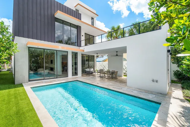 $5,850,000 | 810 Palm Trail, Delray Beach, FL 33483