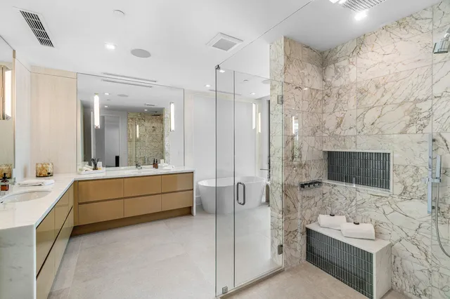 $5,850,000 | 810 Palm Trail, Delray Beach, FL 33483