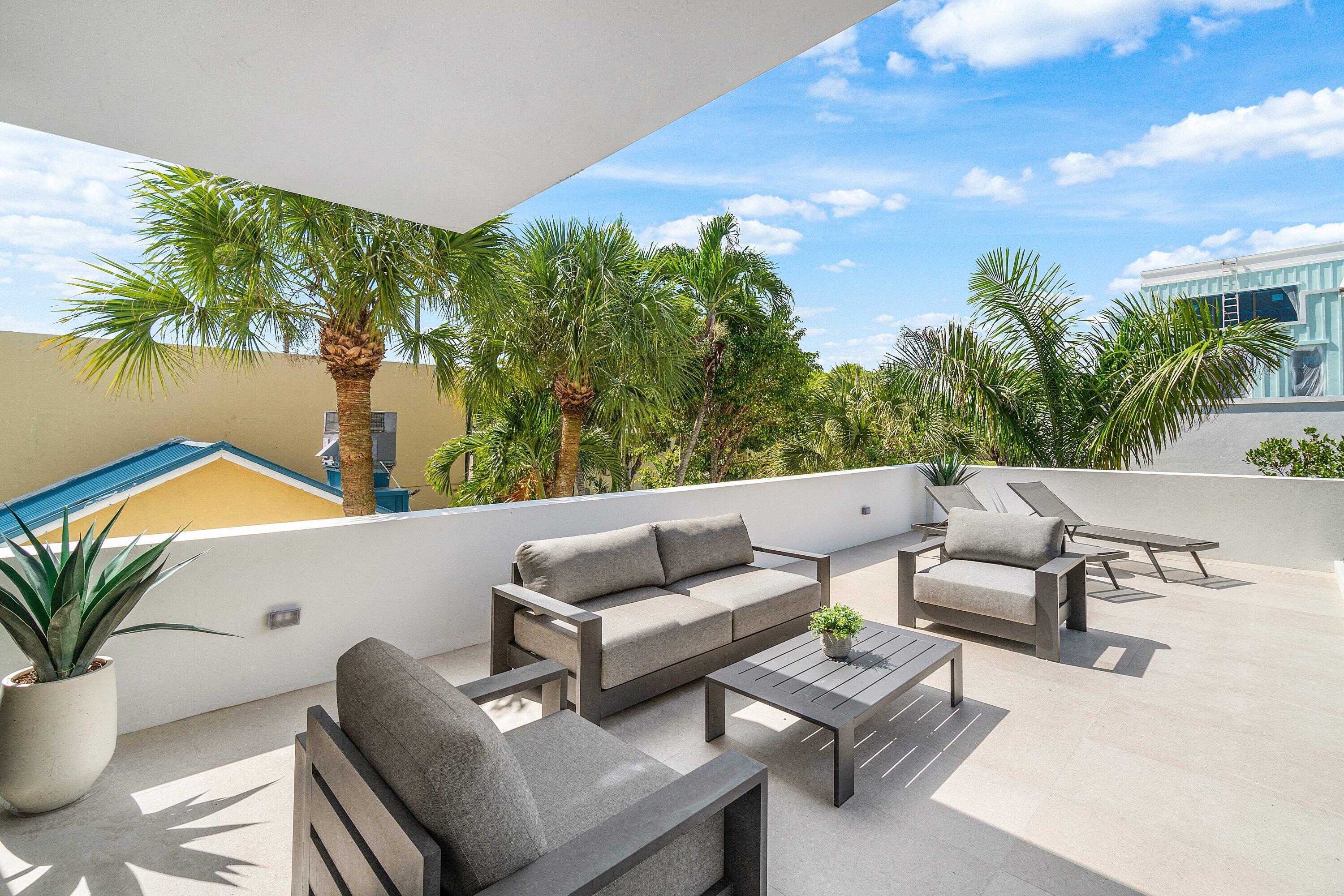 810 Palm Trail Delray Beach, FL 33483 - Photo 46 of 84 066-810PalmTrail-DelrayBeach-FL-33483-SM