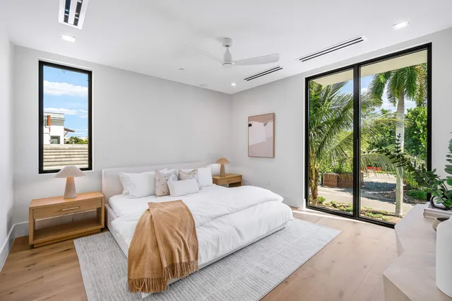 $5,850,000 | 810 Palm Trail, Delray Beach, FL 33483