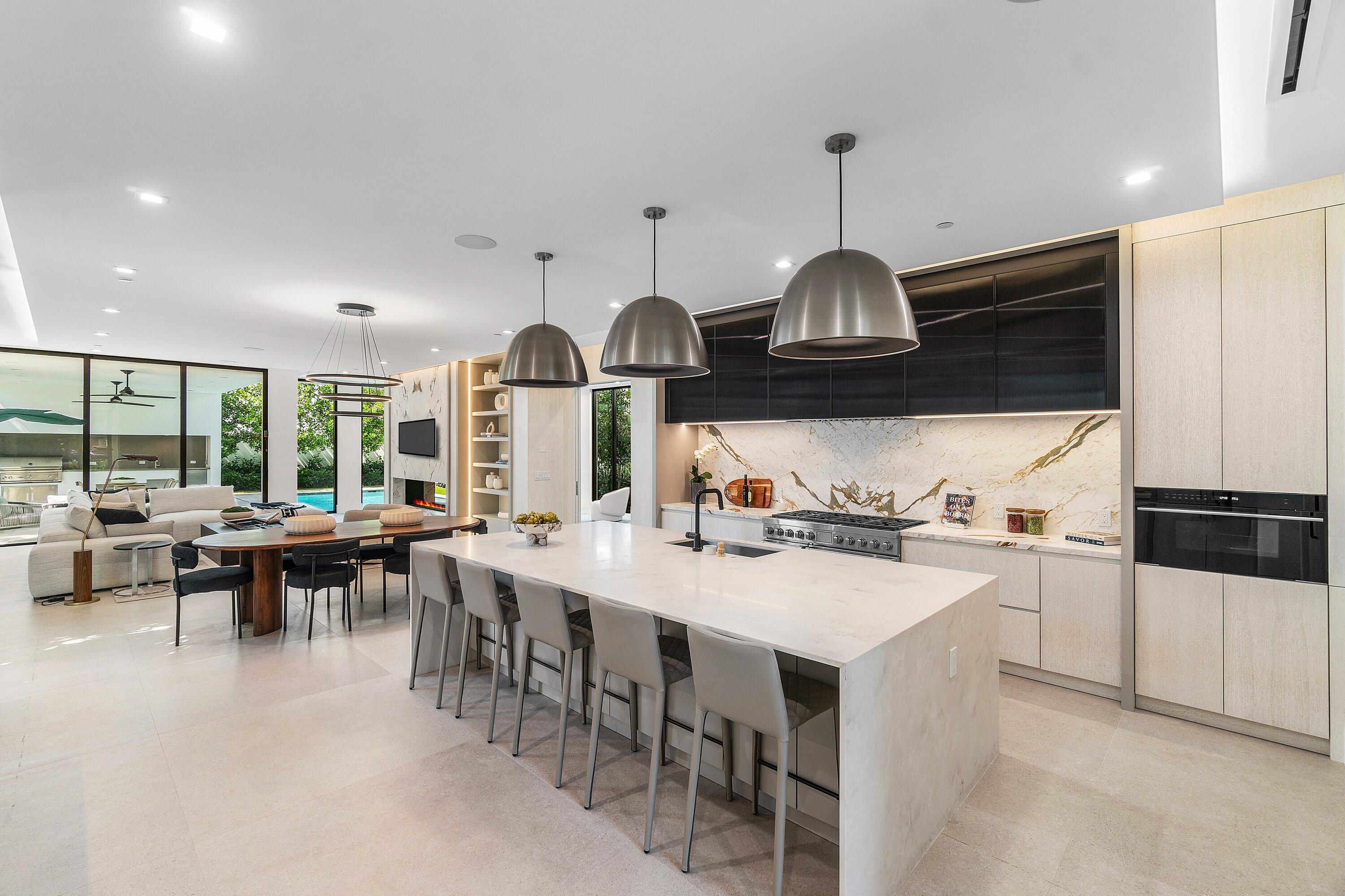 810 Palm Trail Delray Beach, FL 33483 - Photo 6 of 84 024-810PalmTrail-DelrayBeach-FL-33483-SM