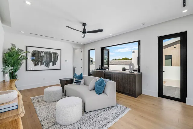 $5,850,000 | 810 Palm Trail, Delray Beach, FL 33483