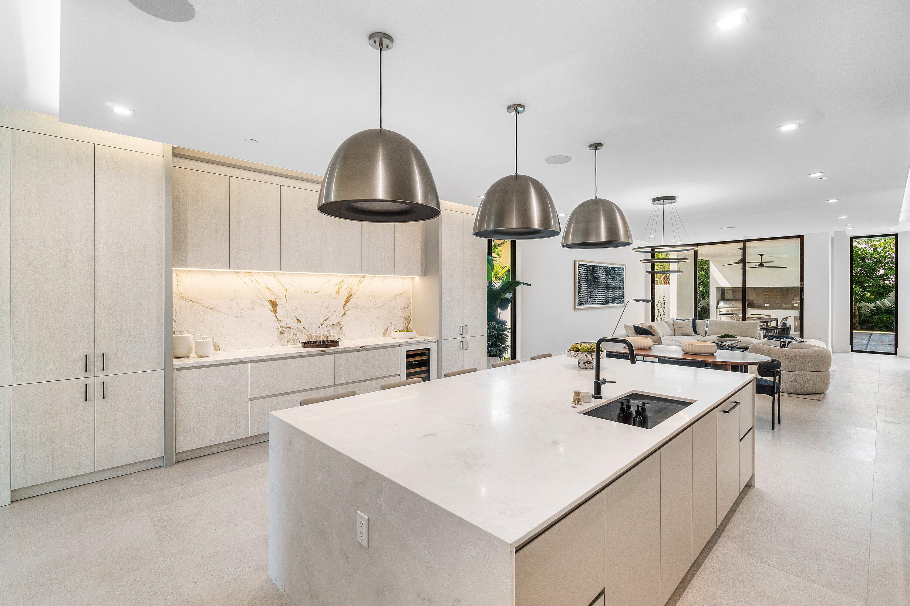 810 Palm Trail Delray Beach, FL 33483 - Photo 10 of 84 027-810PalmTrail-DelrayBeach-FL-33483-SM