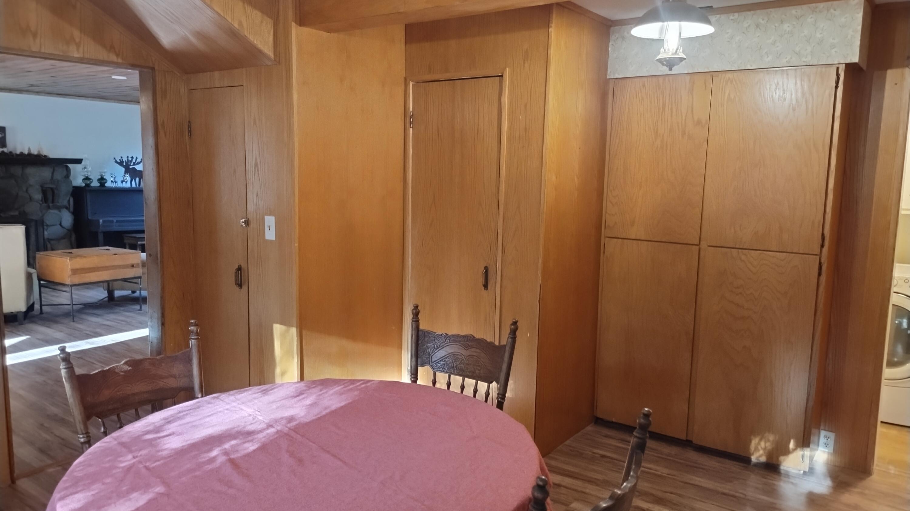 594 Loop Drive Springville, CA 93265 - Photo 28 of 68 29-Looking towards pantries and door to