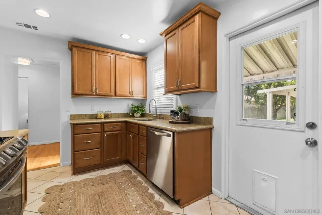 $1,200,000 | 3143 Meadow Grove Drive, San Diego, CA 92110