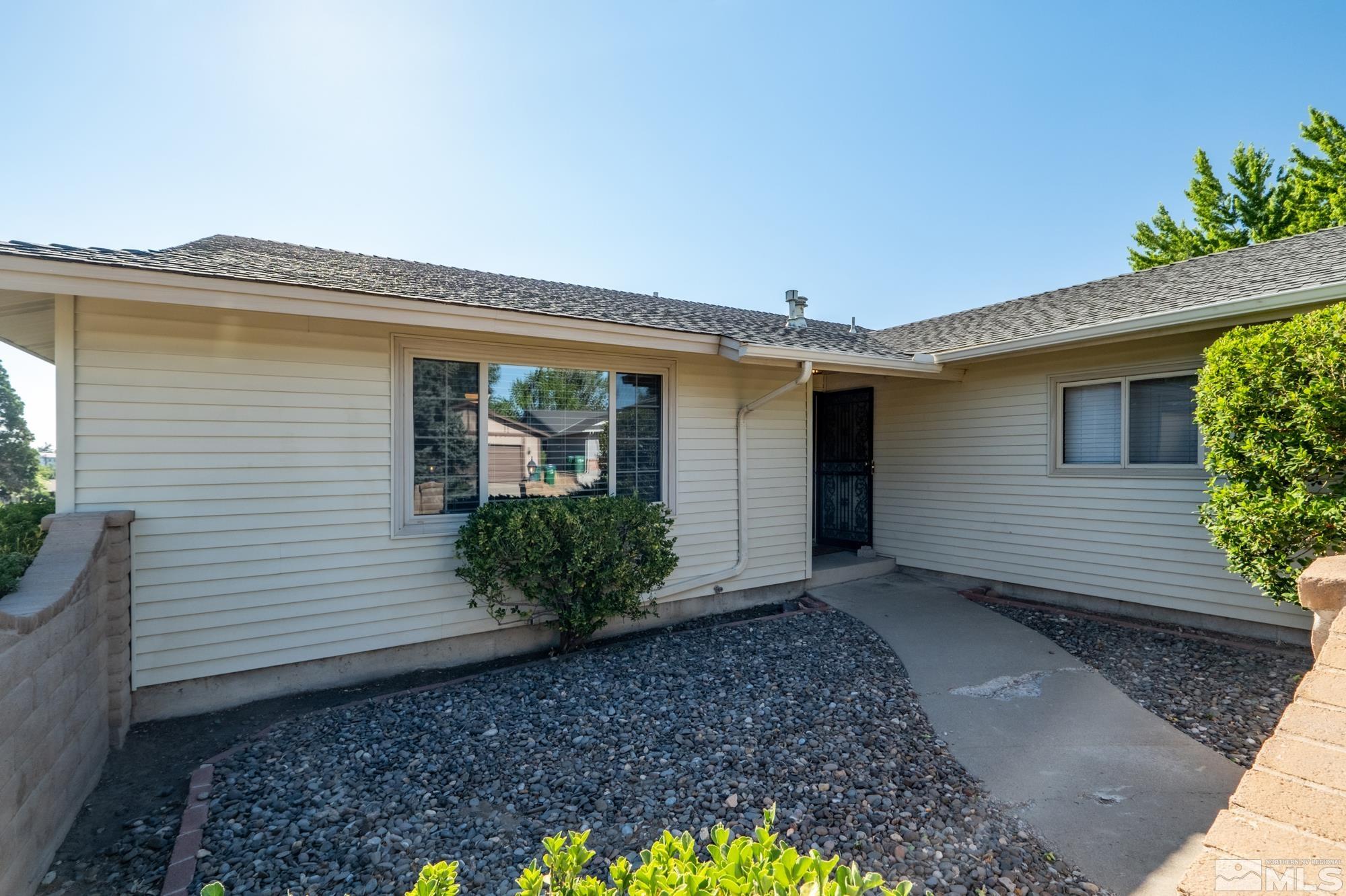 560 Peter Reno, NV 89503 - Photo 2 of 21 a view of a house with a yard