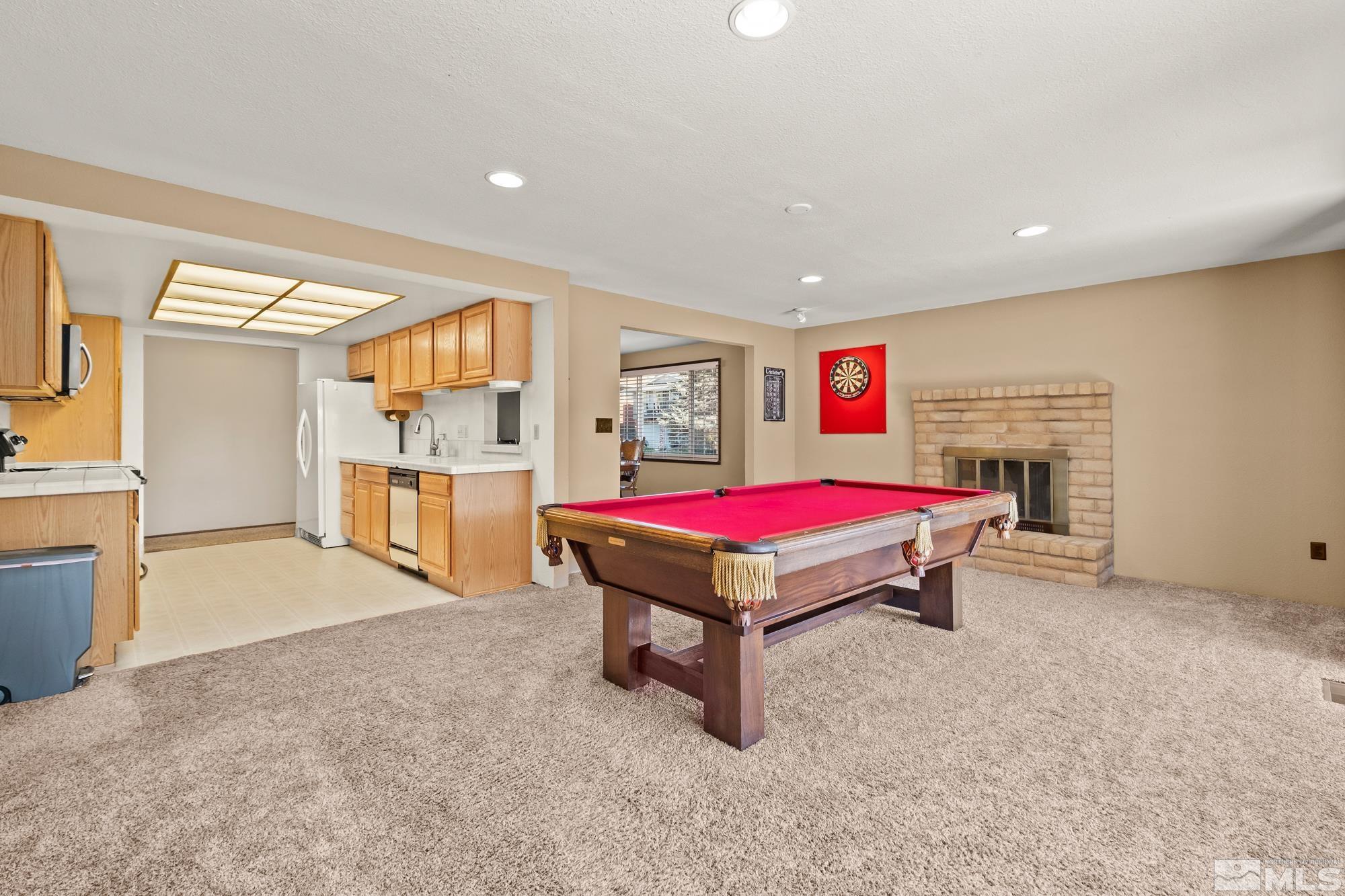 560 Peter Reno, NV 89503 - Photo 8 of 21 a living room with furniture and a table