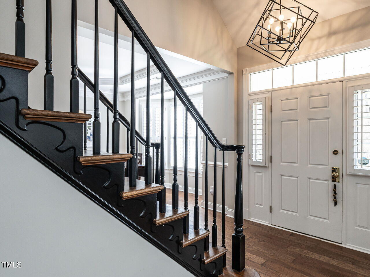 004-1280x960-foyer