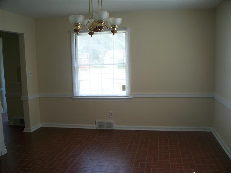 1333 Highland Road Sharon, PA 16146 - Photo 5 of 15 Dining Room.