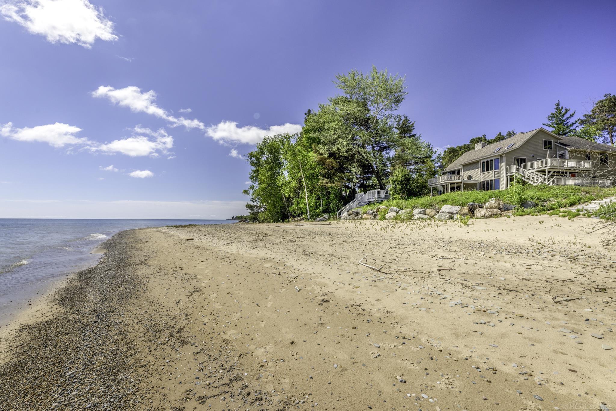 3388 North Lakeshore Road Deckerville, MI 48427 - Photo 3 of 82