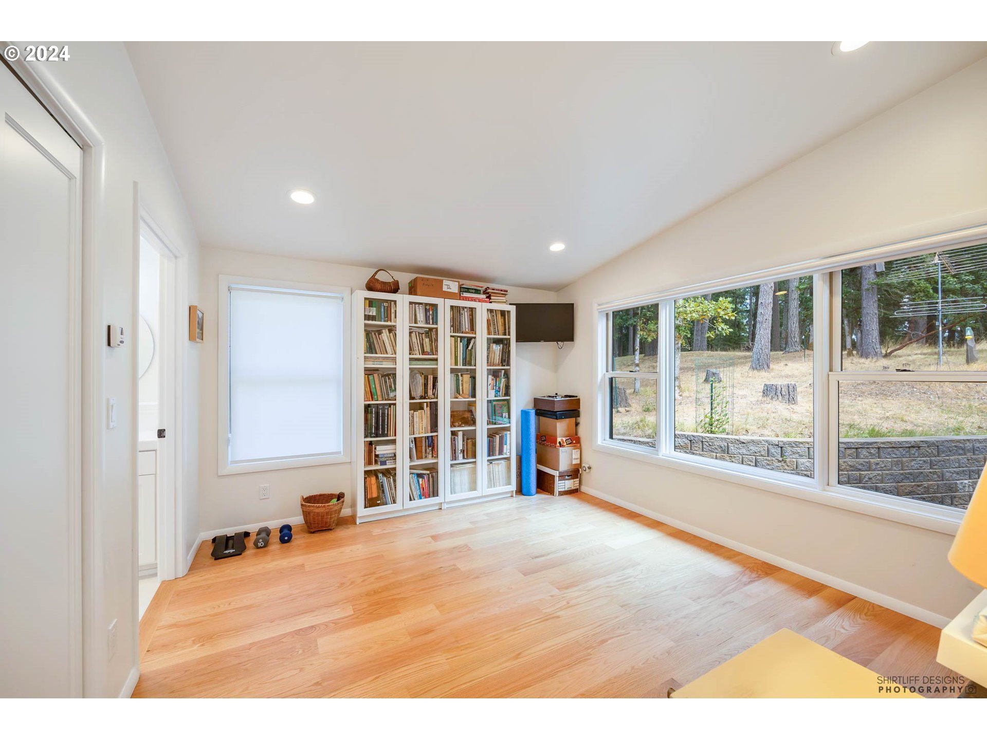 5171 Fox Hollow Road Eugene, OR 97405 - Photo 14 of 21 Gallery Image 14