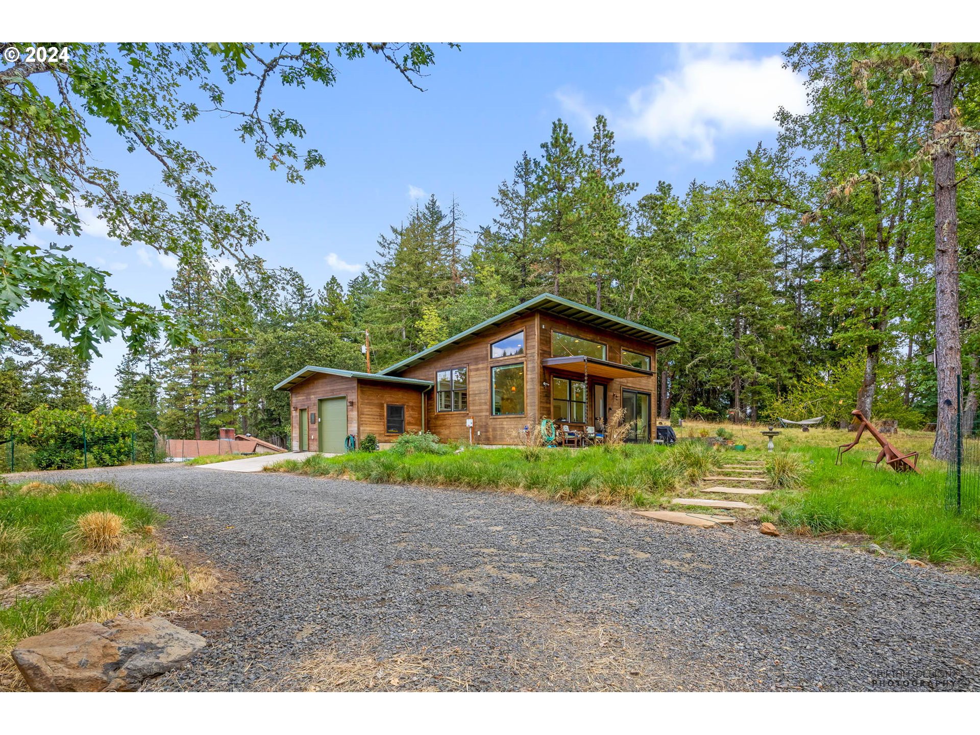 5171 Fox Hollow Road Eugene, OR 97405 - Photo 3 of 21 Gallery Image 3