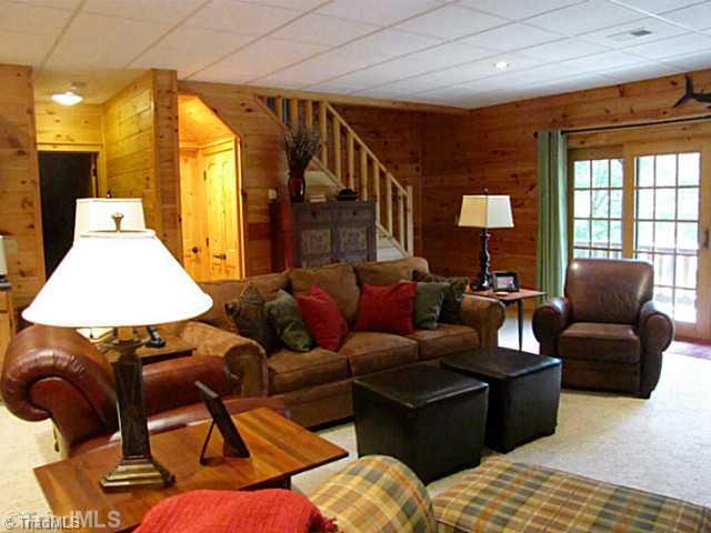 188 White Oak Road Crumpler, NC 28617 - Photo 14 of 16 Den/Family/Great Room.