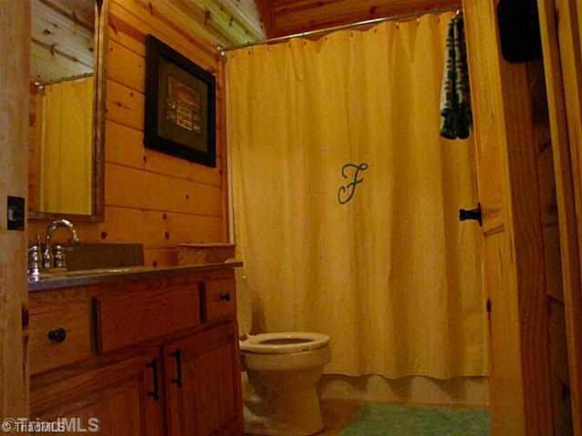 188 White Oak Road Crumpler, NC 28617 - Photo 10 of 16 Master Bath/Spa.