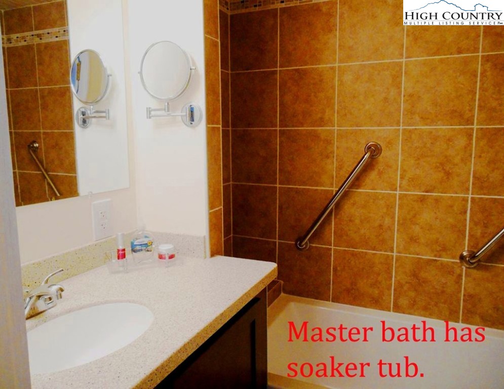 114 Skiloft Road Beech Mountain, NC 28604 - Photo 12 of 23 Gallery Image 12