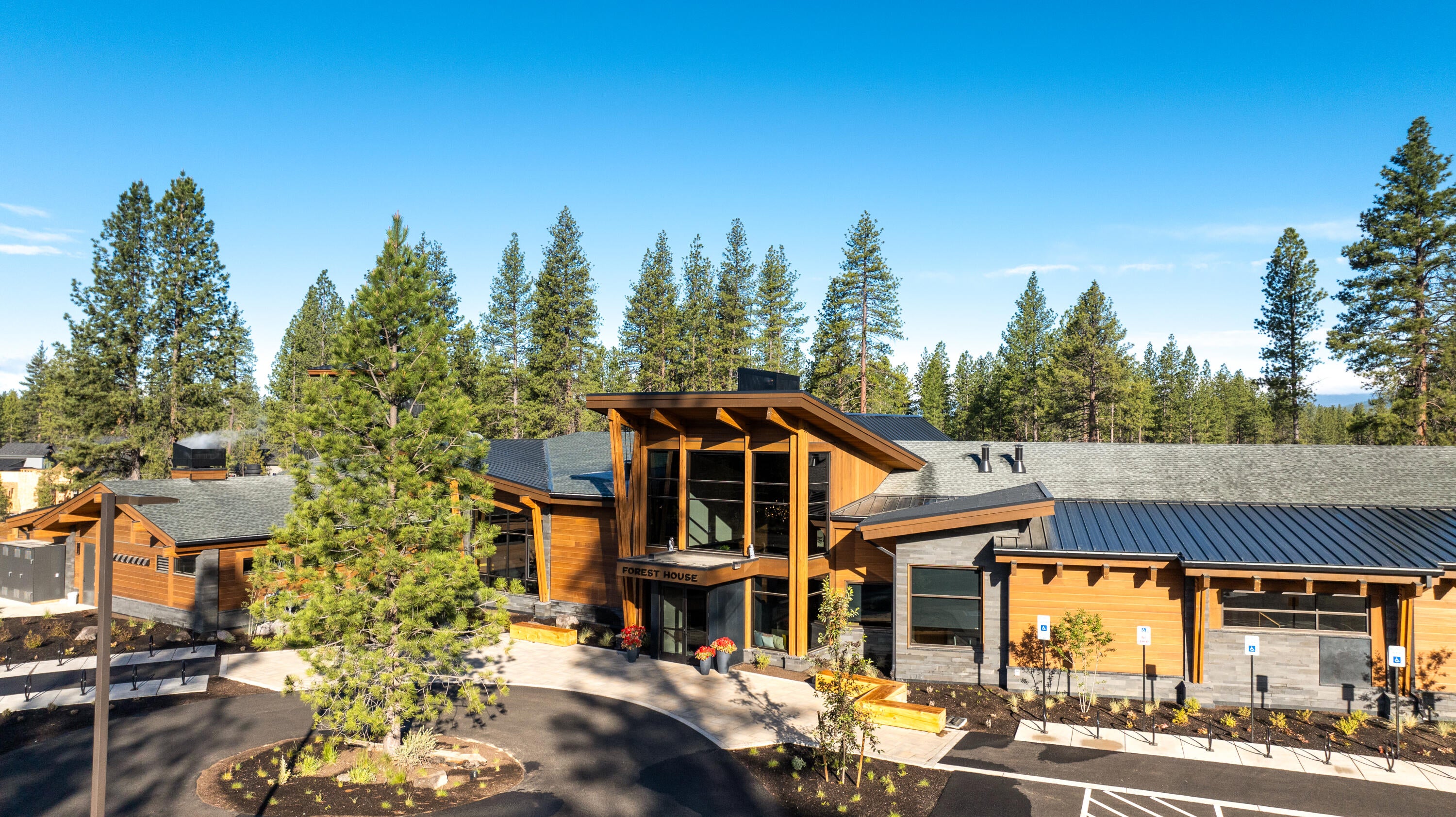 17736 Preservation Loop, Unit 482 Bend, OR 97707 - Photo 9 of 30 DJI_20240618051708_0011_D-2