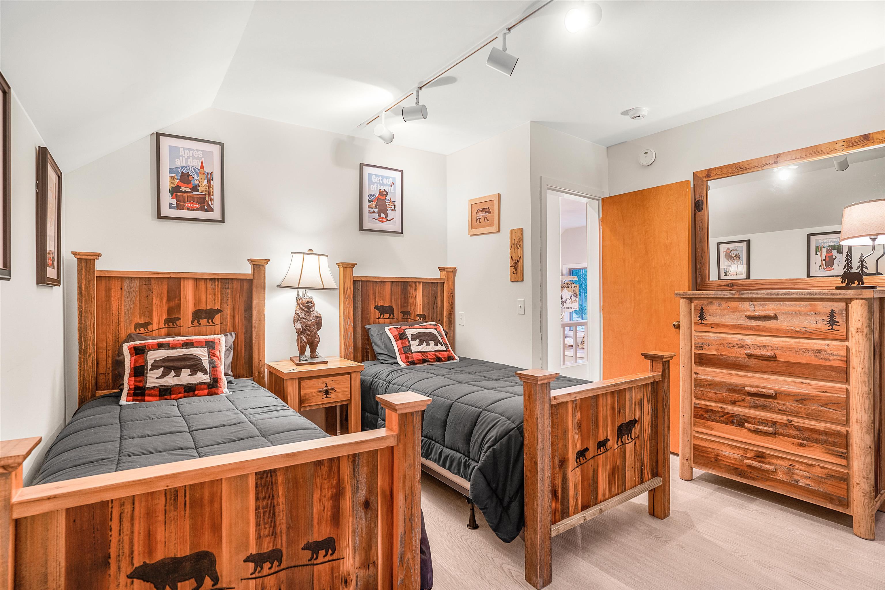 E1 Rock Ridge Road Winhall, VT 05340 - Photo 28 of 40